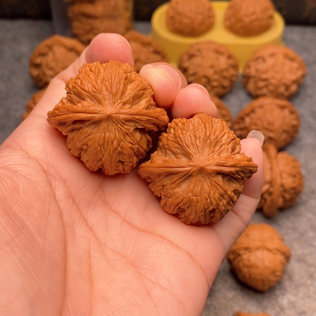 文玩核桃把件延***梨精品磨盘狮子头38+全品