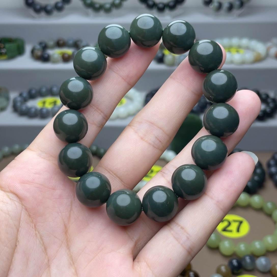 和田玉未镶嵌手串