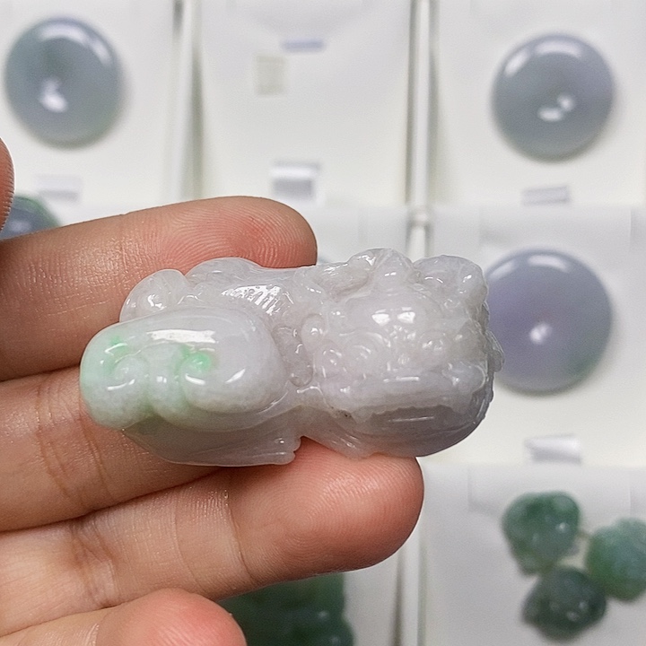 A***条翡翠未镶嵌颈饰翡翠