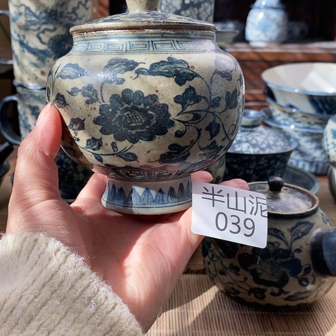 手工手绘青花陶瓷