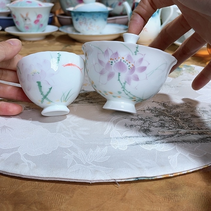 【闪购商品】瓷片莲莲有鱼盖碗➕杯哈哈哈