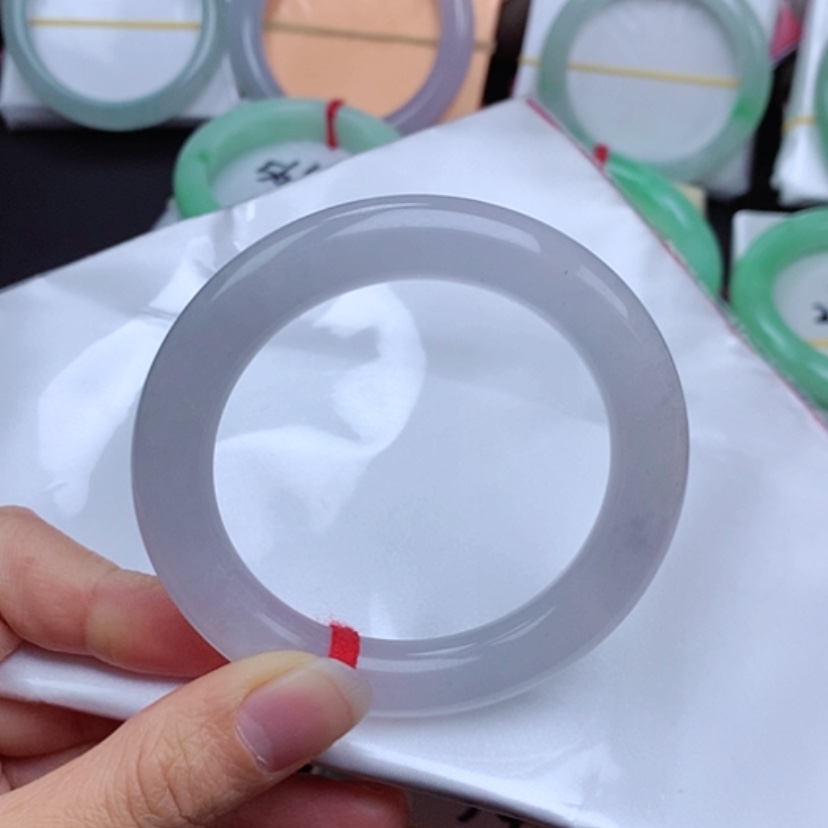 【闪购商品】翡翠手镯未镶嵌            圆条53 白月光