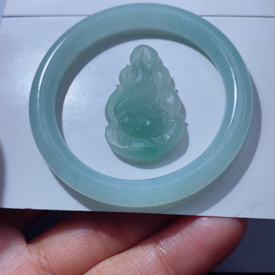 定制翡翠未镶嵌翡翠