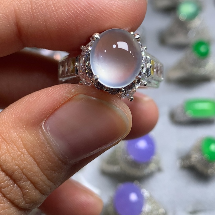 翡翠未镶嵌戒指铜托，卖裸石，需要二次镶嵌