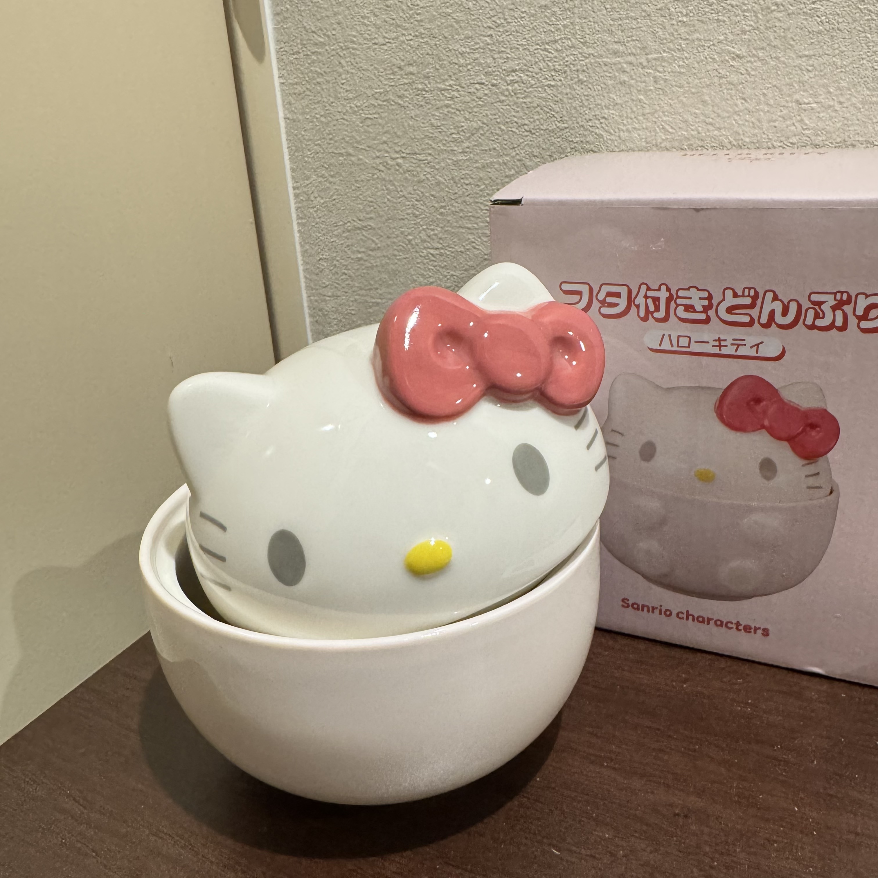 【大阪限定】Hello Kitty钥匙扣 白色蝴蝶结套装Kitty碗 日本制