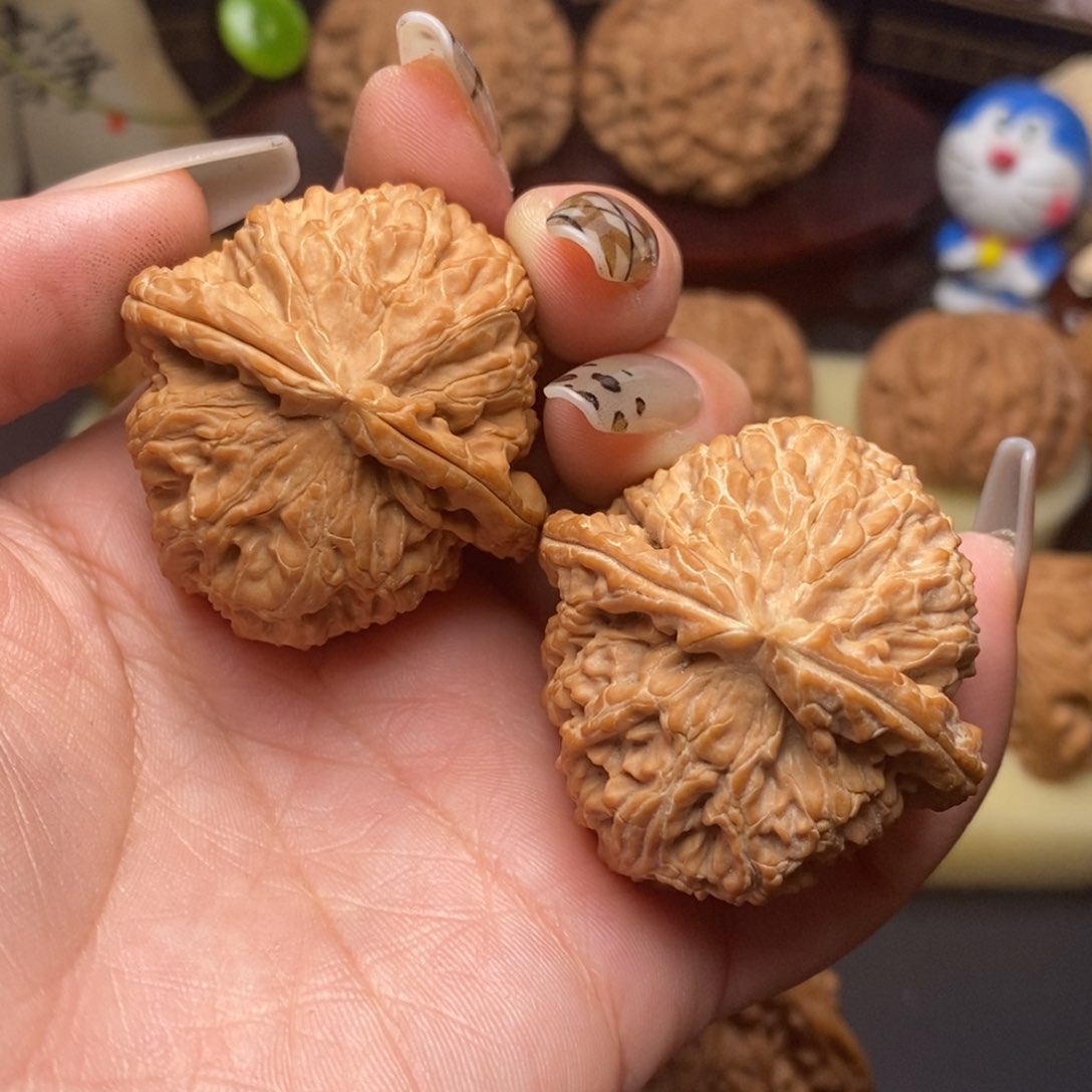 文玩核桃把件马***学白狮子40