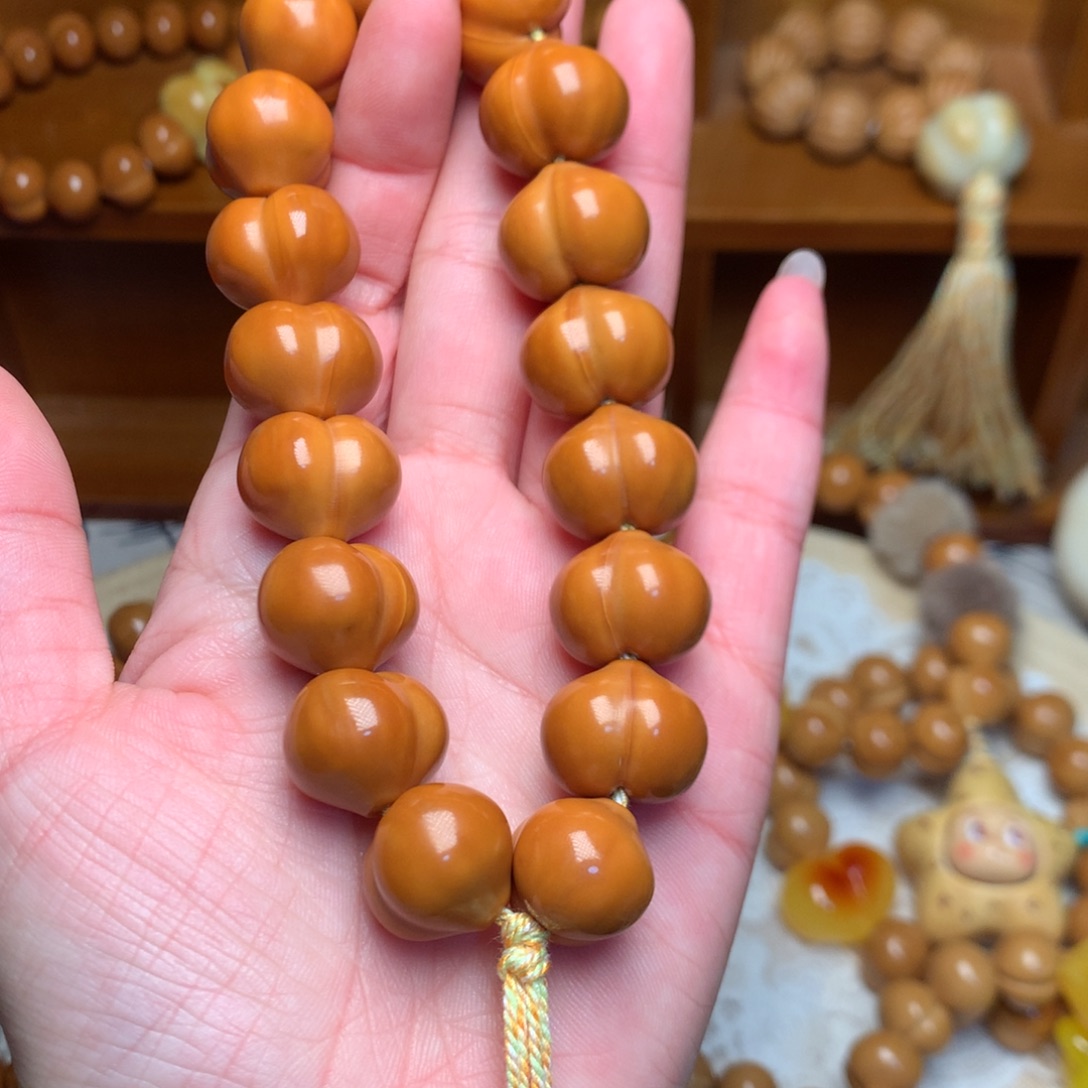 把件猴头核桃17玻璃底屁桃手持