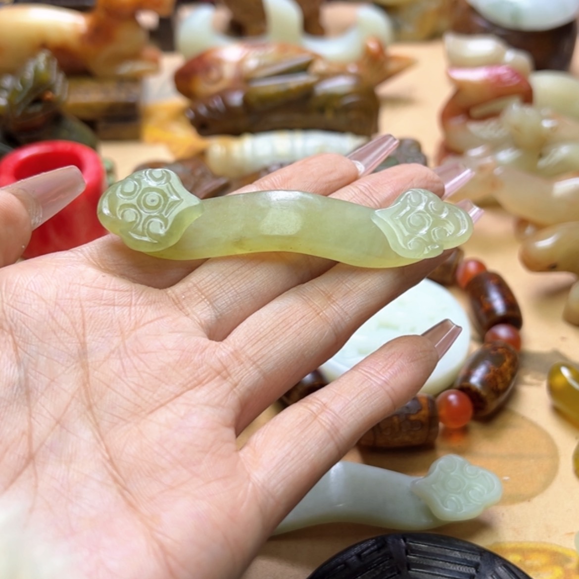 【闪购商品】蛇纹石玉颈饰未镶嵌