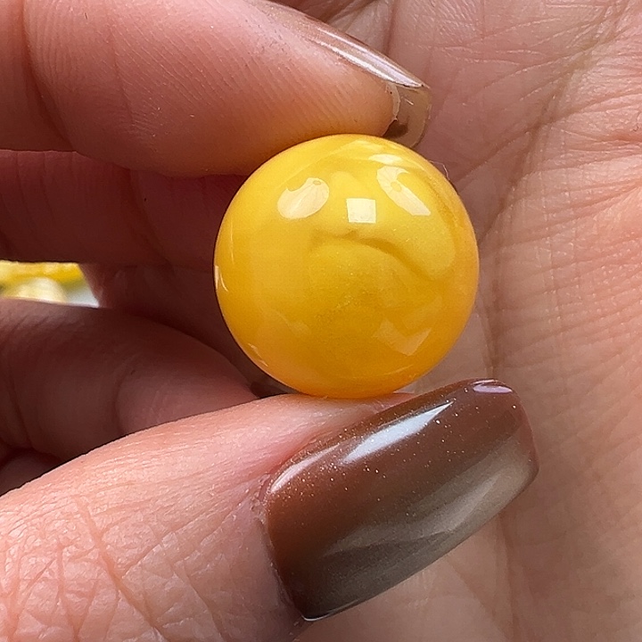 蜜蜡未镶嵌珠宝奇石