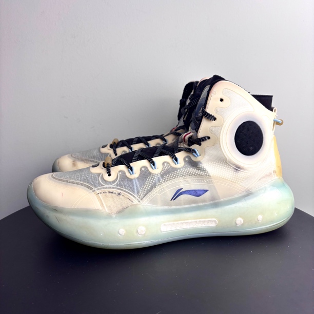 95新 LI-NING/李宁 41码 驭帅14䨻 保真 中古篮球鞋