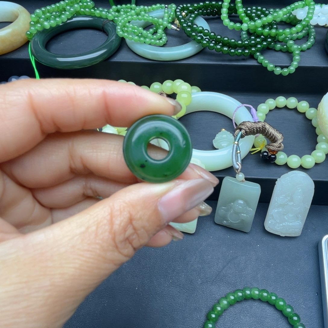 未镶嵌和田玉珠宝半成品