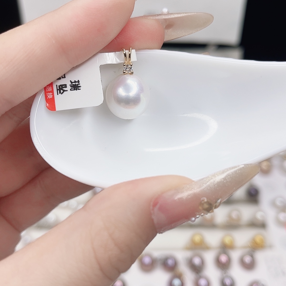 淡水珍珠吊坠(赠链)合金