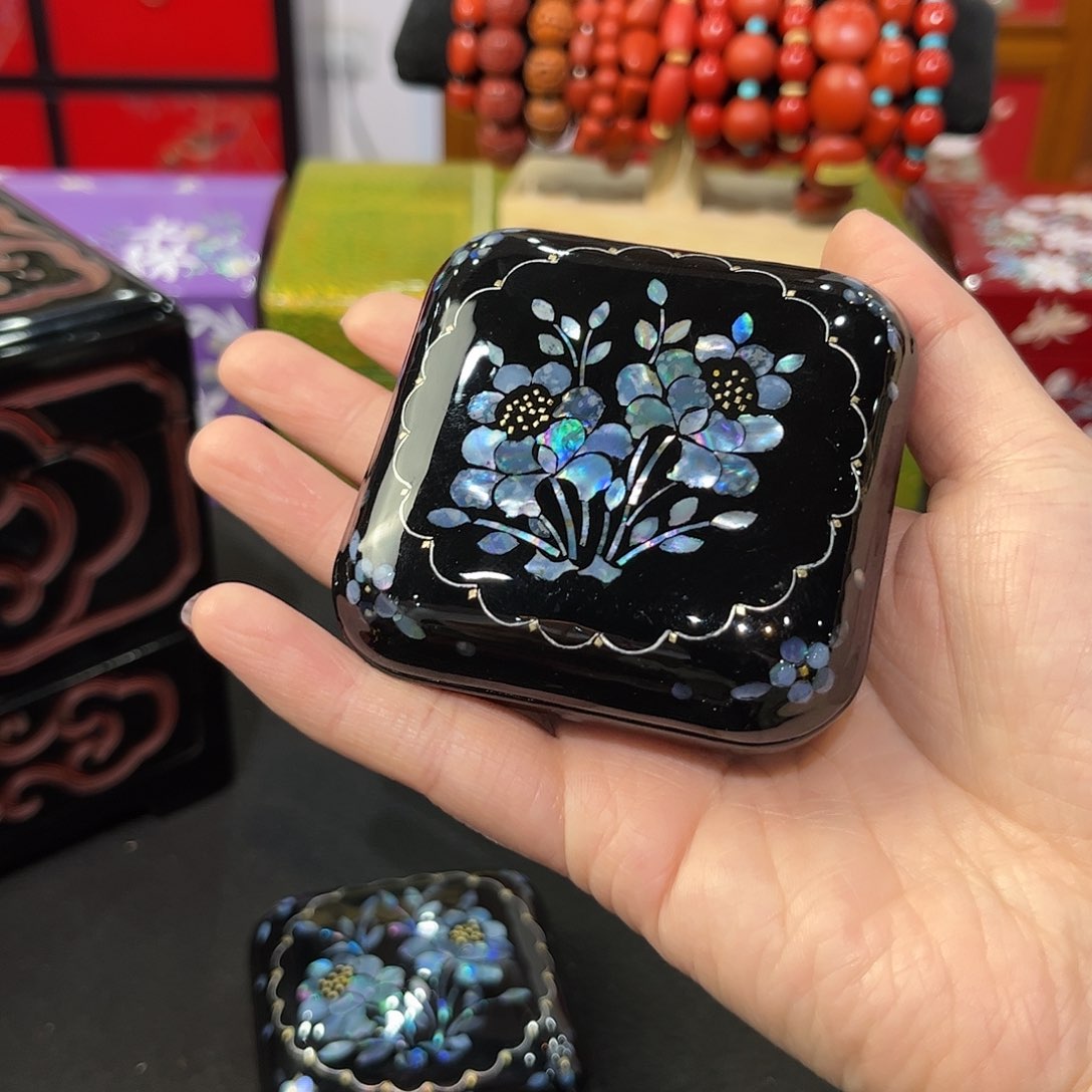 扬州漆器工艺点螺