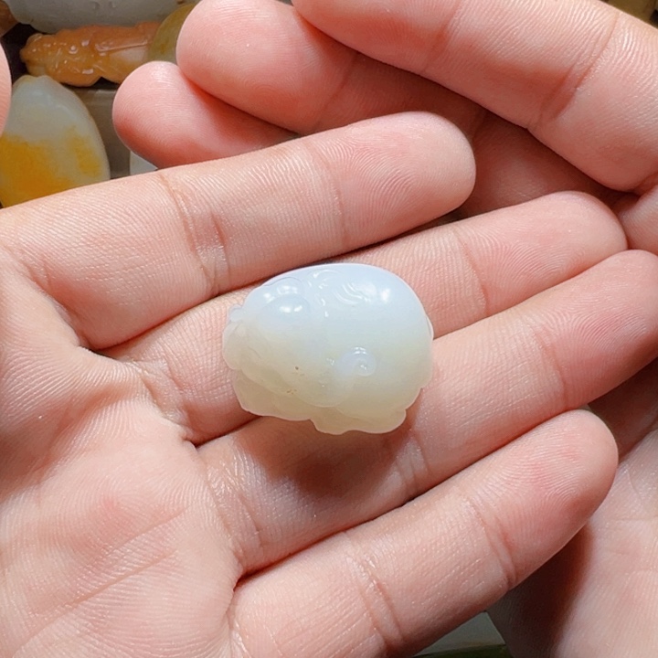 颈饰未镶嵌和田玉小***志