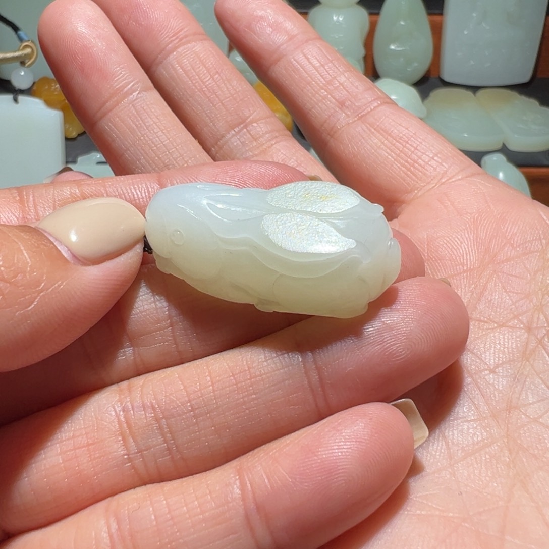 肖***峰和田玉未镶嵌颈饰