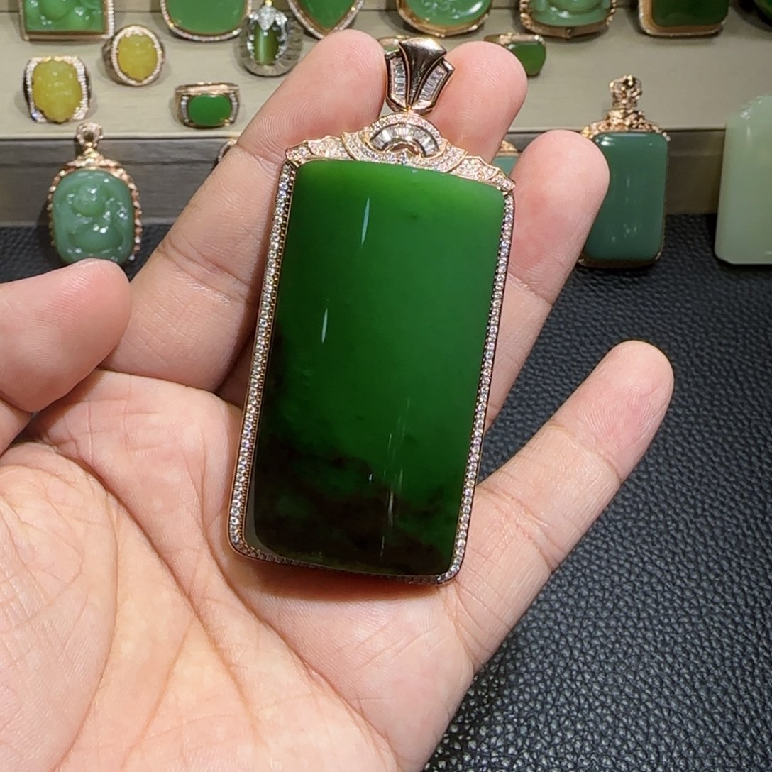 和田玉（碧玉）挂件18K金镶嵌诸**遂