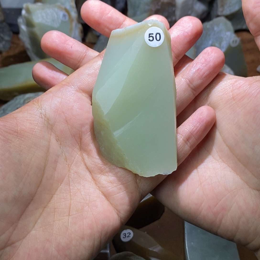 未镶嵌和田玉珠宝半成品吃***猫