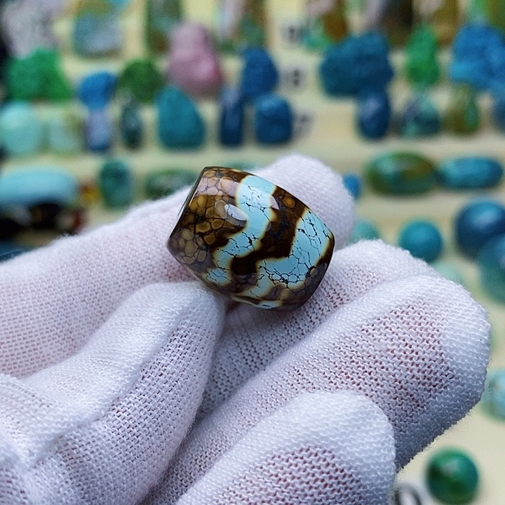 绿松石配饰未镶嵌