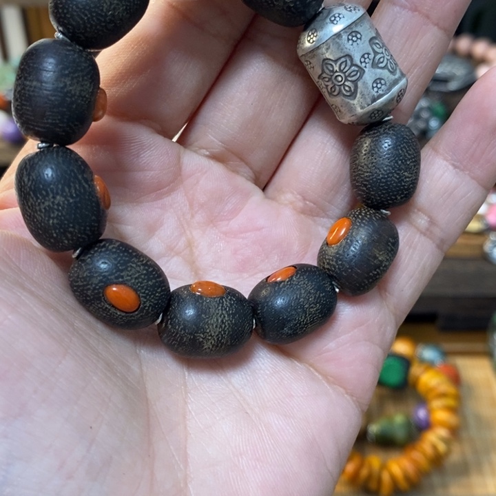 南红玛瑙颈饰未镶嵌芭**选