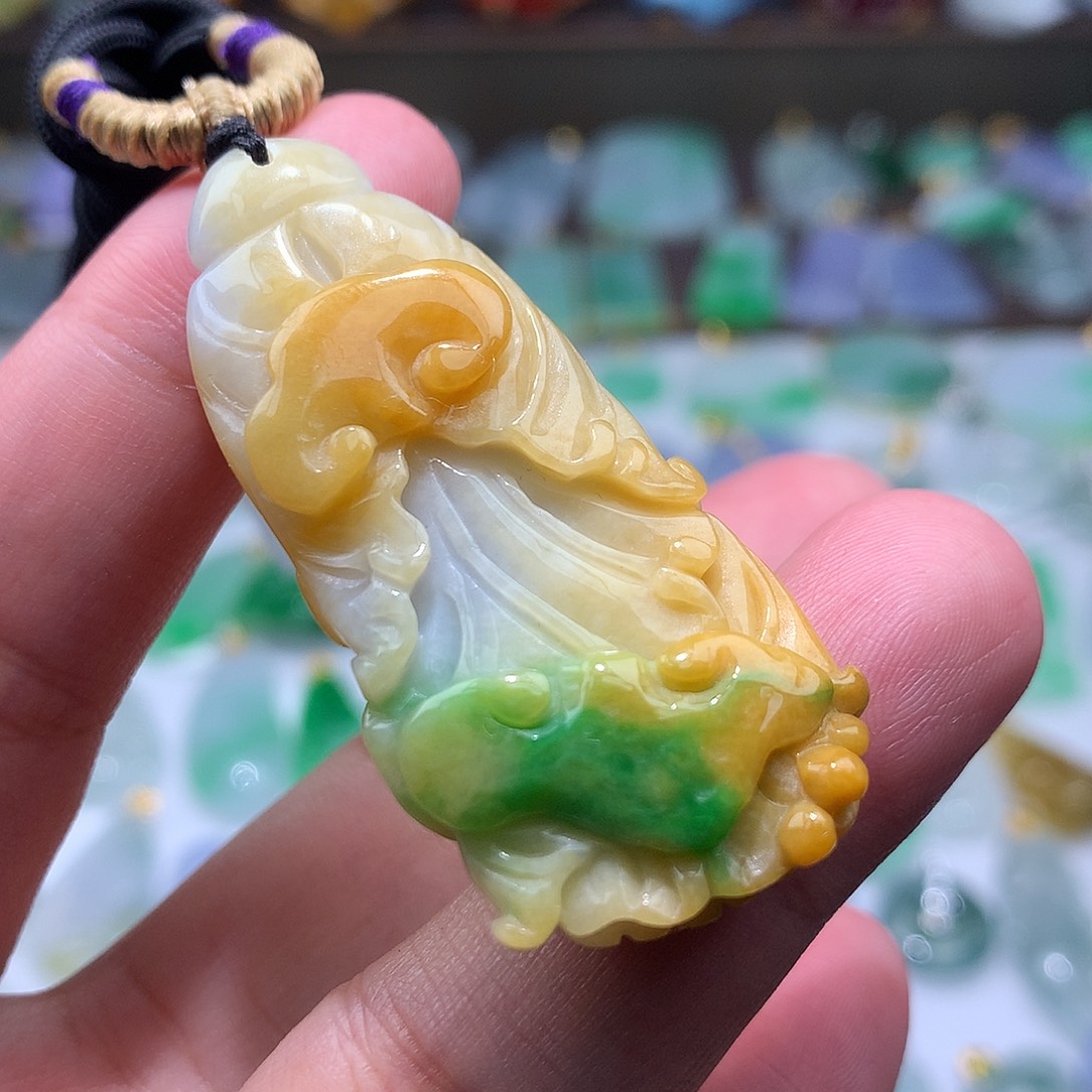 翡翠未镶嵌颈饰翡翠