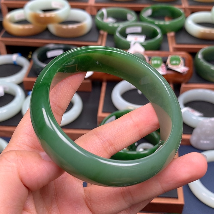 和田玉（碧玉）手镯未镶嵌l**a61