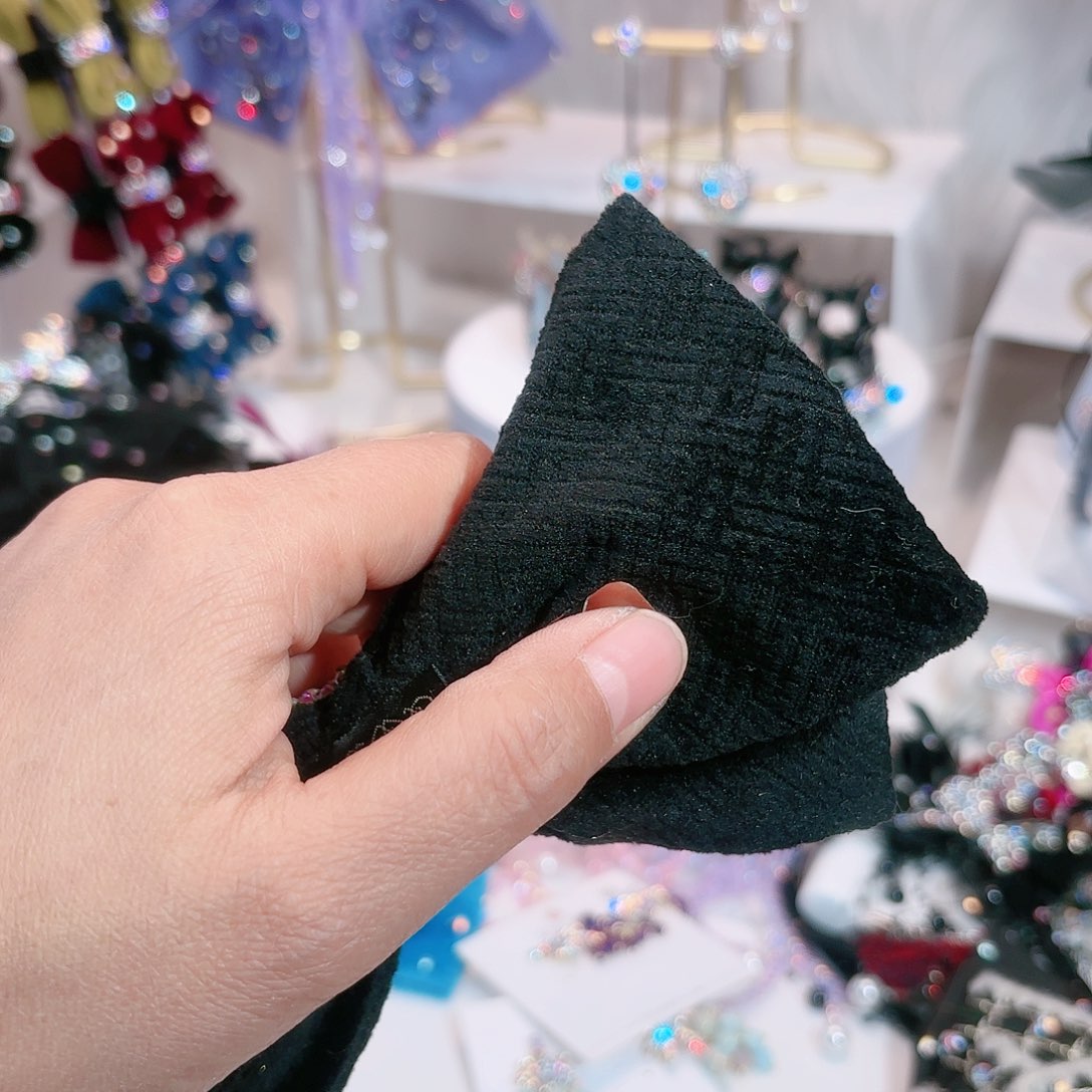 太****皮质铁合金弹簧夹