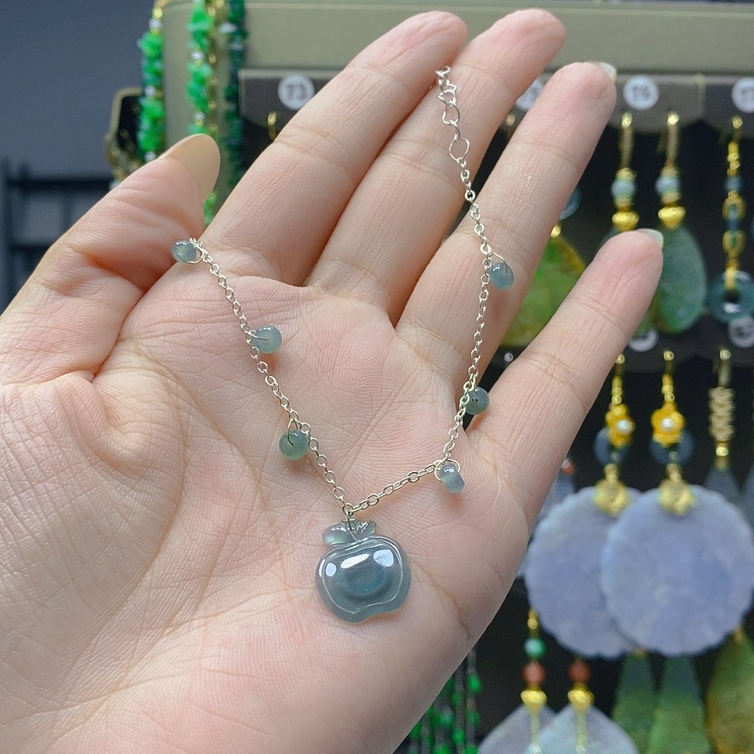 未镶嵌翡翠耳饰翡翠