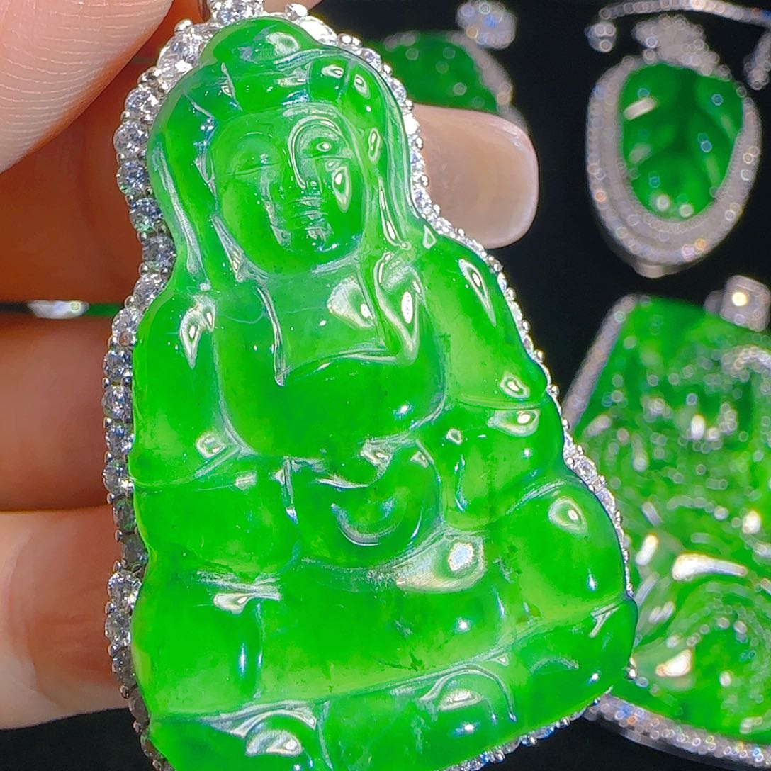 翡翠吊坠(赠链)银S925镶嵌