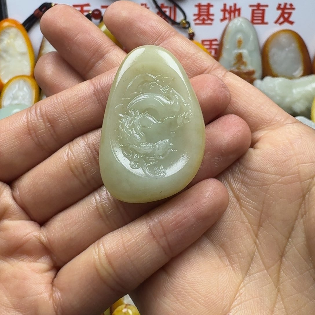 和田玉颈饰未镶嵌西**杰