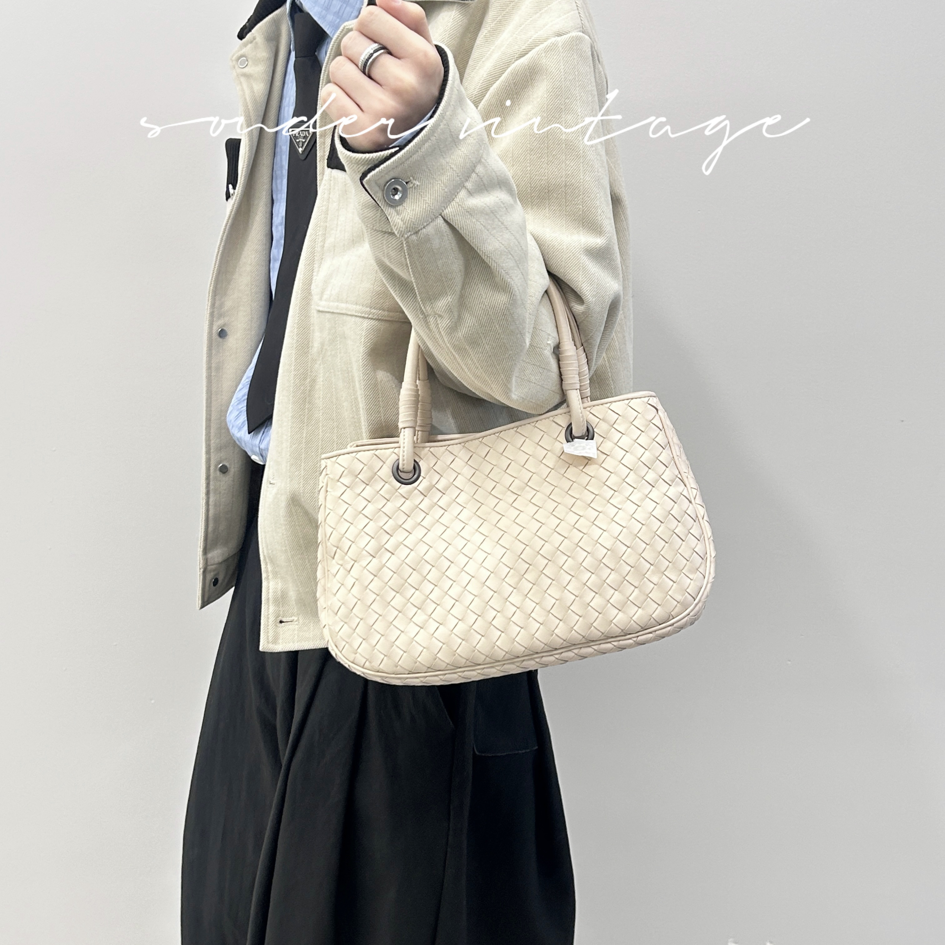 95新 BOTTEGA VENETA/葆蝶家 Bv米色气质手提包