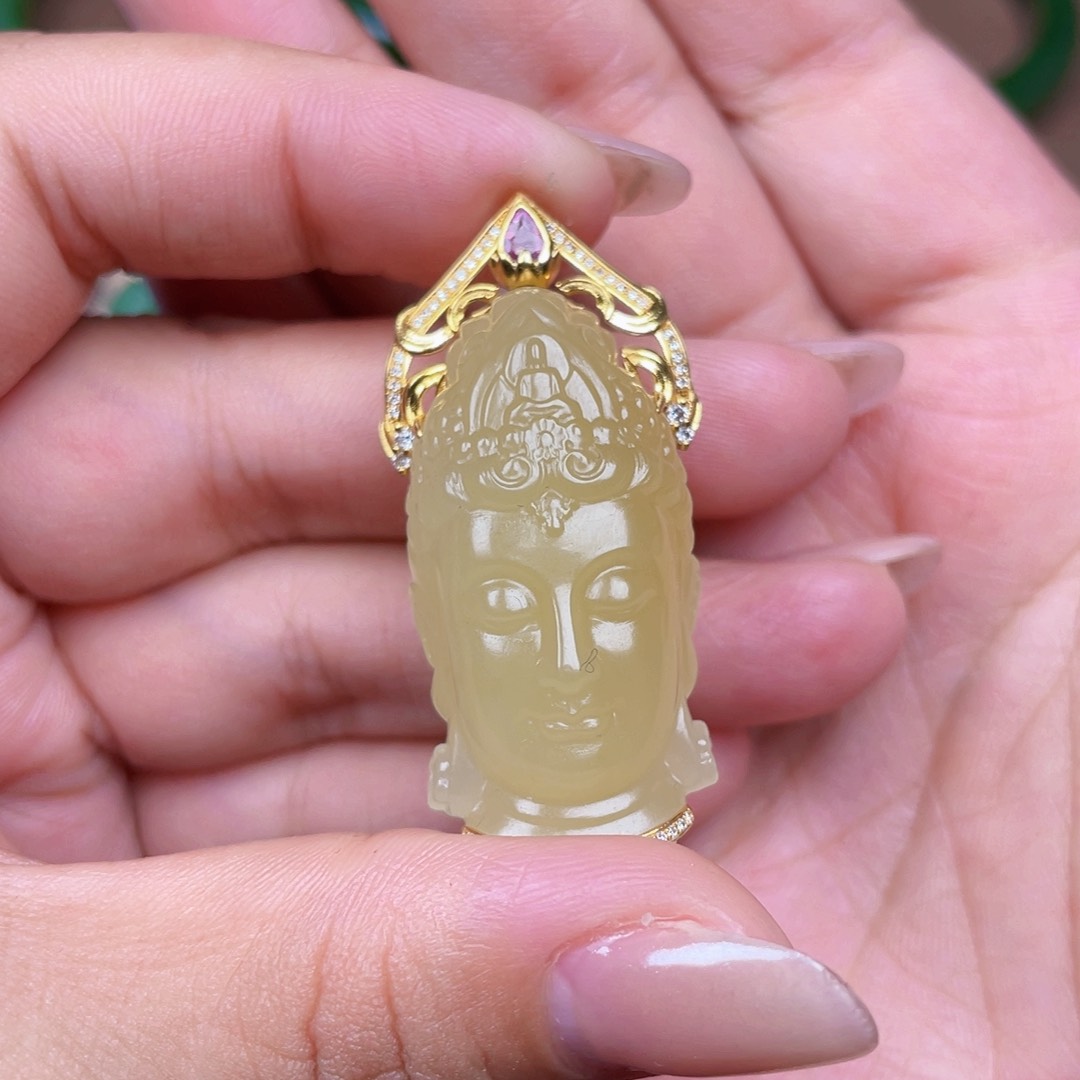 颈饰18K金镶嵌和田玉