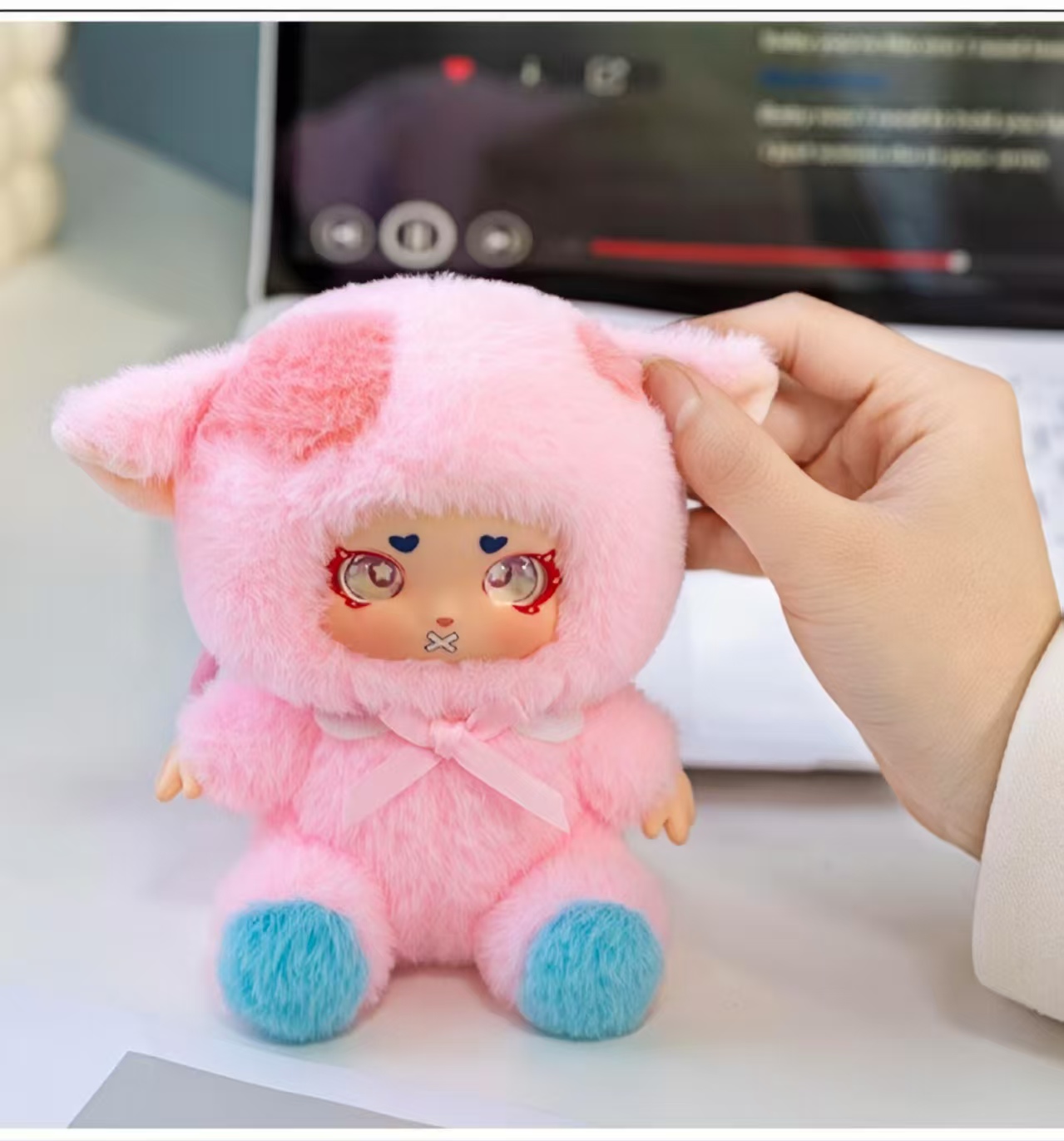 小萌女搪胶娃娃可爱粉牛变装女生包包挂件高品质毛绒出口潮玩