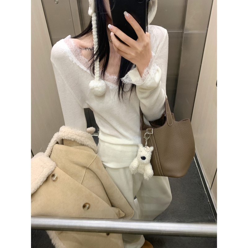 大小姐77 温柔超软糯～绵羊毛柔软蕾丝拼接V领显瘦针织打底上衣女