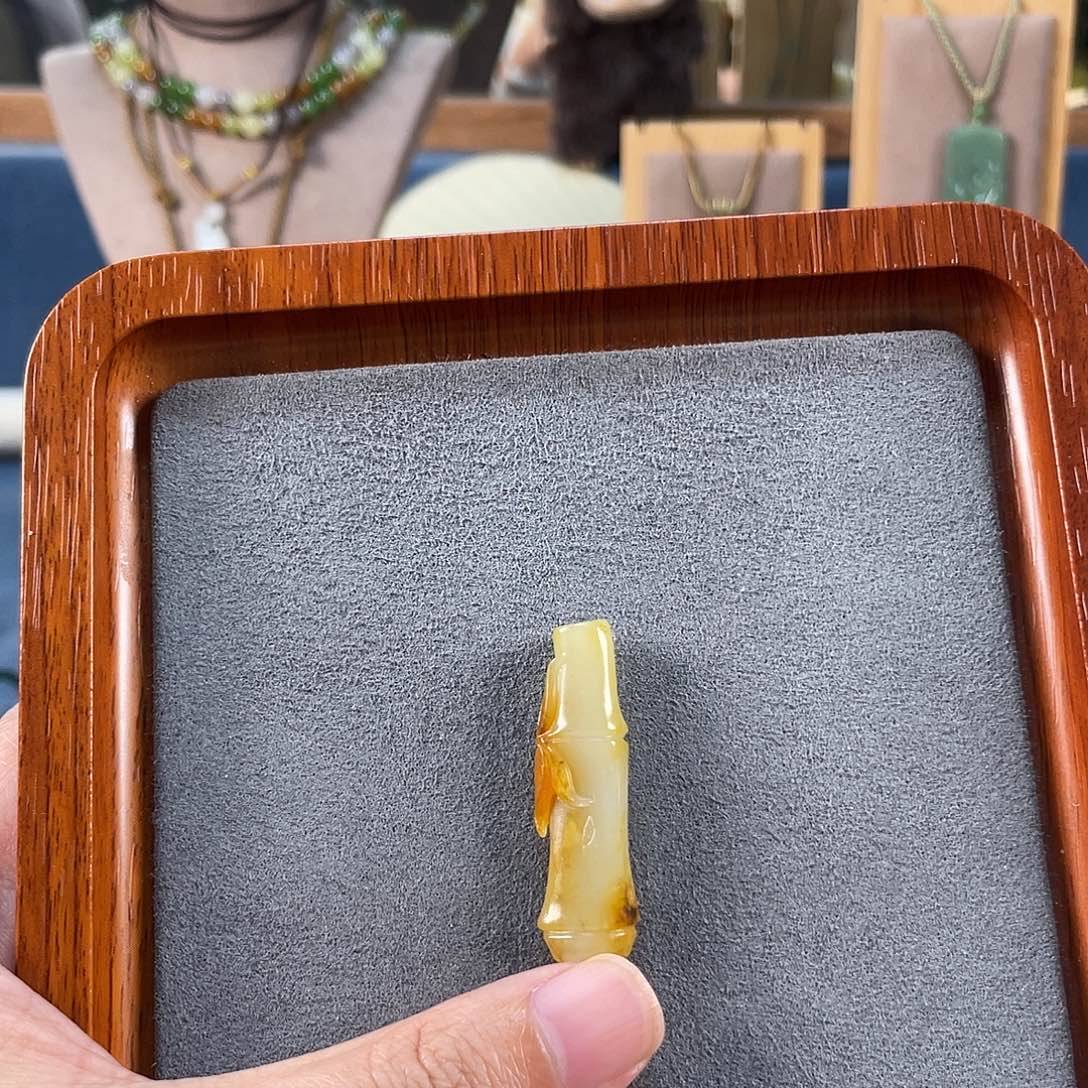 和田玉未镶嵌吊坠(不含链)
