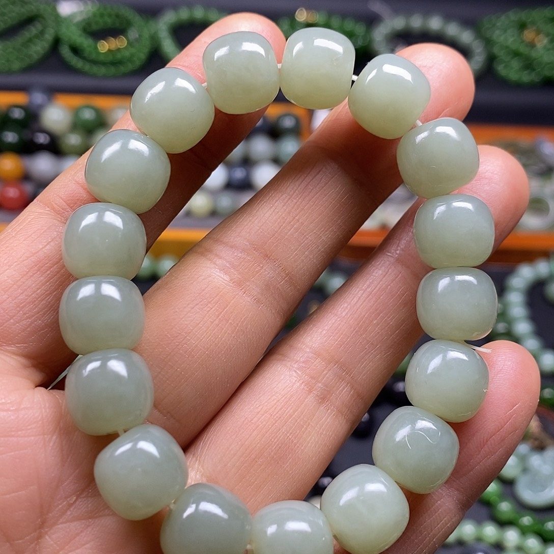 和田玉未镶嵌手链