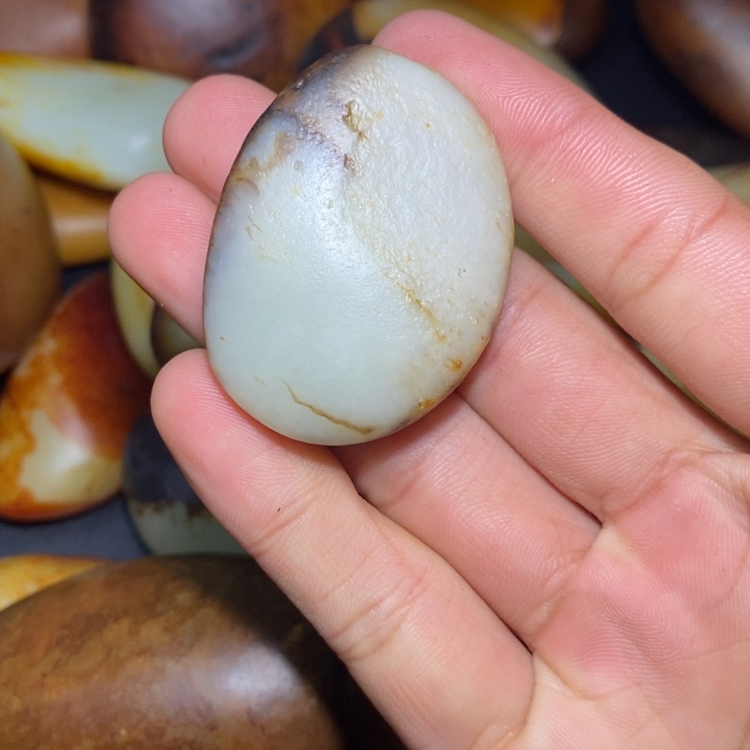 和田玉未镶嵌珠宝奇石