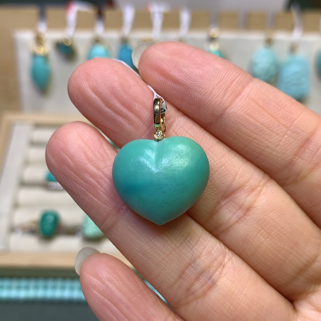 绿松石挂件18K金镶嵌司**儿