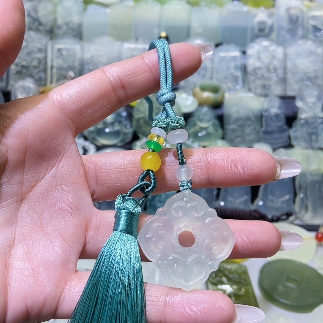 岫玉吊坠未镶嵌吊坠