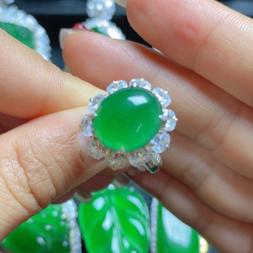 【闪购商品】翡翠挂件银S925镶嵌蛋面女戒