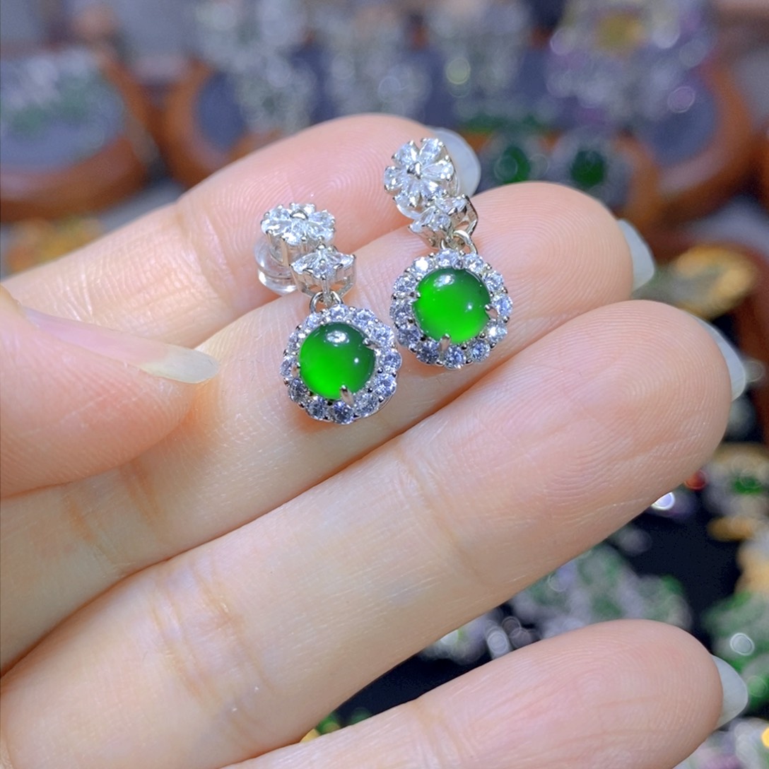 翡翠颈饰银S925镶嵌天然翡翠