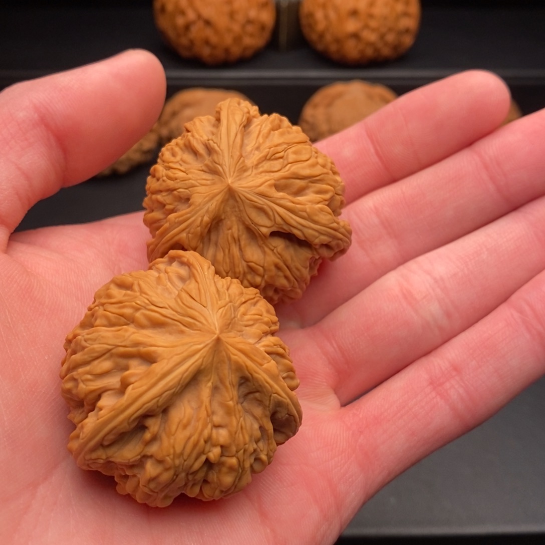 文玩核桃把件精**生御龙