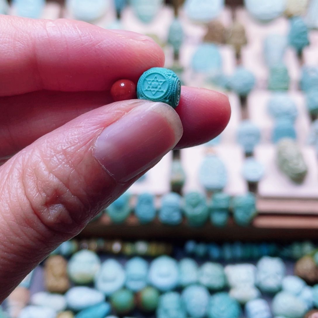 南红玛瑙配饰未镶嵌