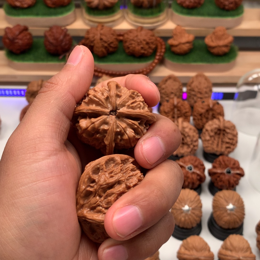 【闪购商品】吊坠文玩核桃利*隐隐约约