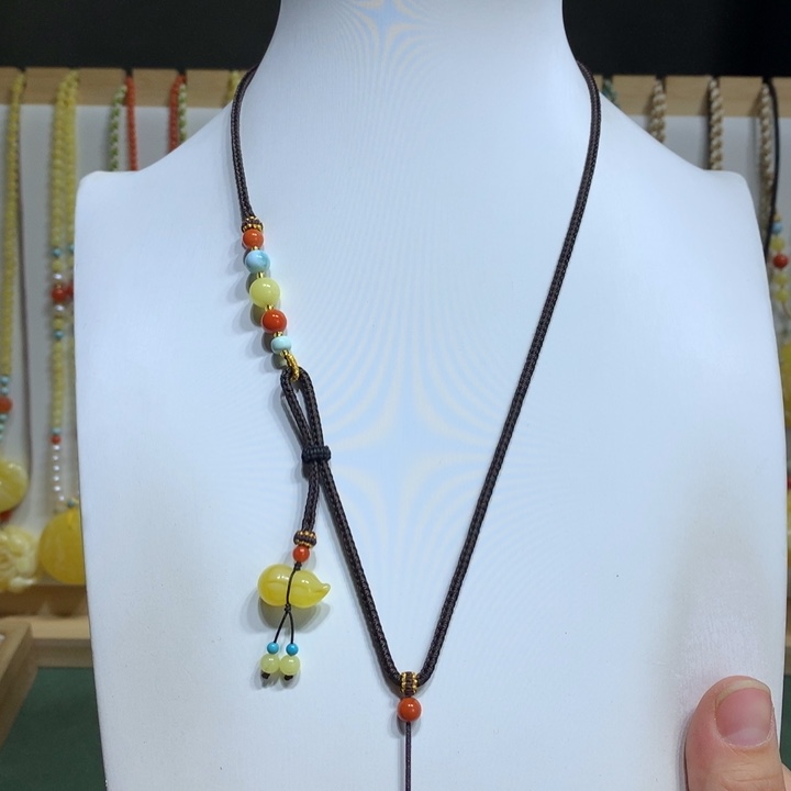 蜜蜡裸石未镶嵌配饰