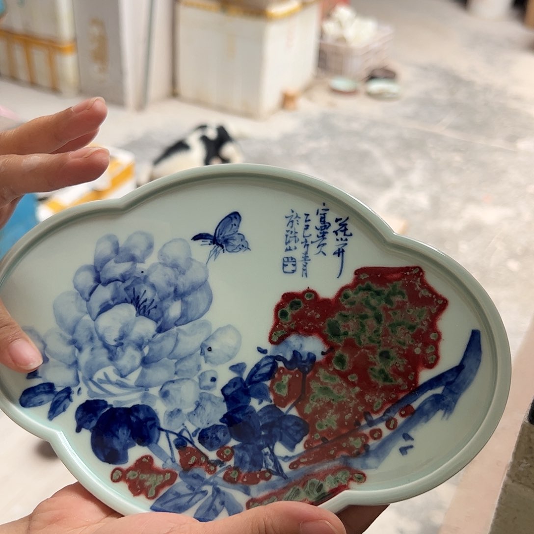 摆件原矿釉里红瓷器开窑