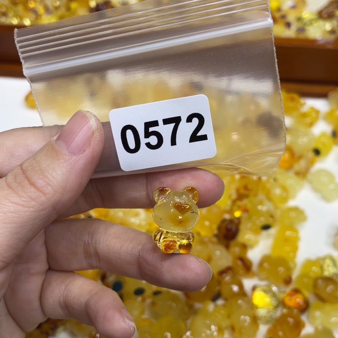 琥珀珠宝奇石未镶嵌