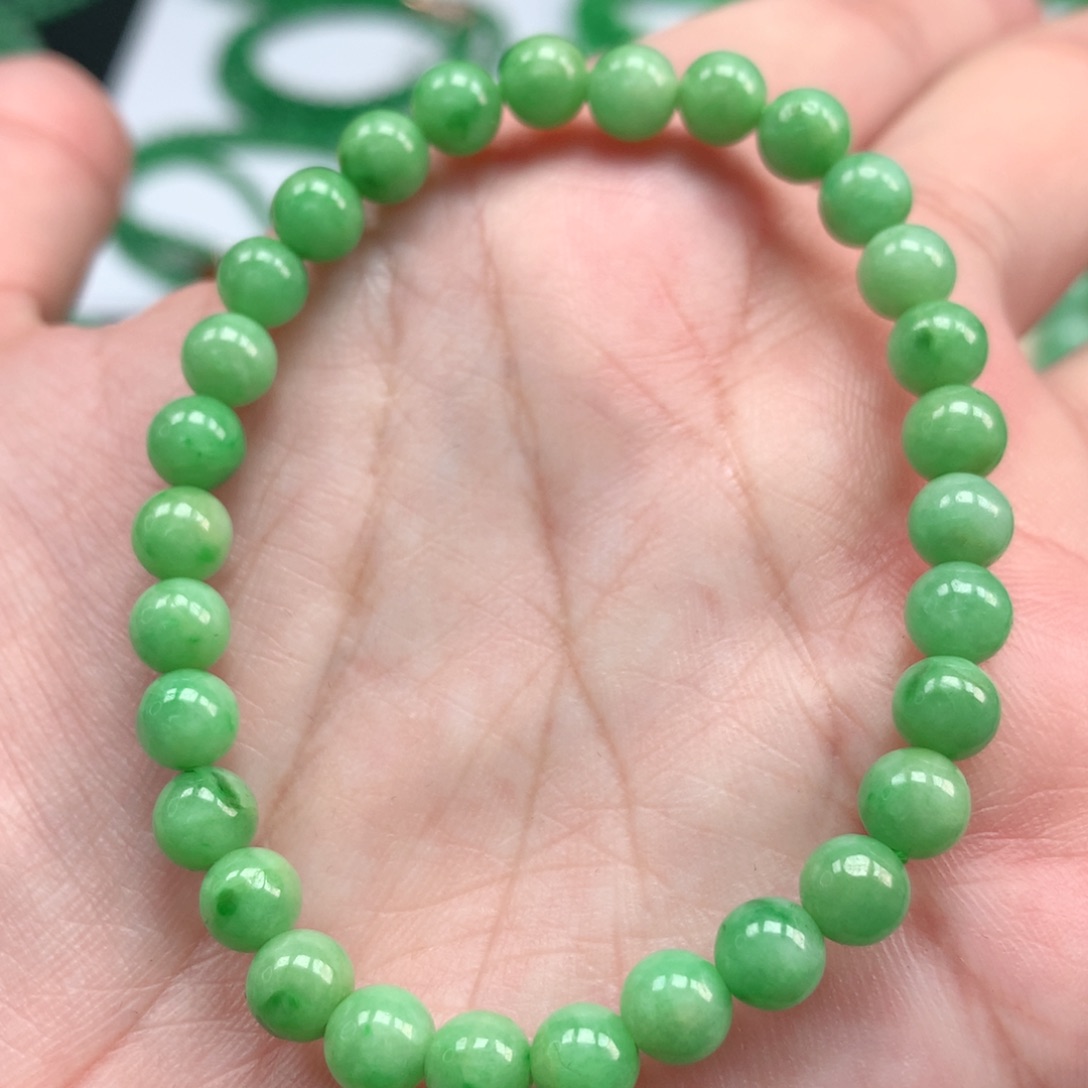 翡翠手链未镶嵌翡翠