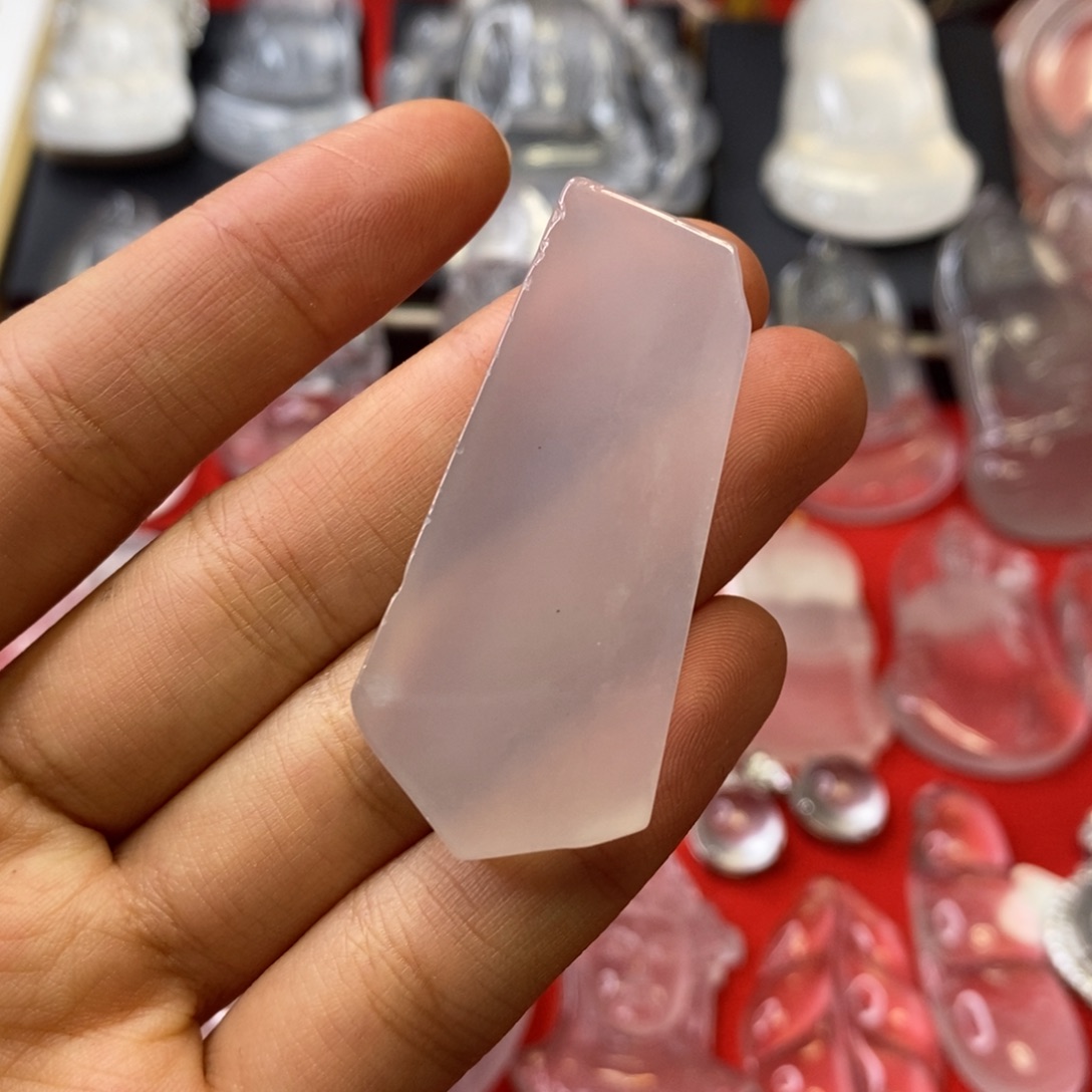 石英质玉未镶嵌吊坠