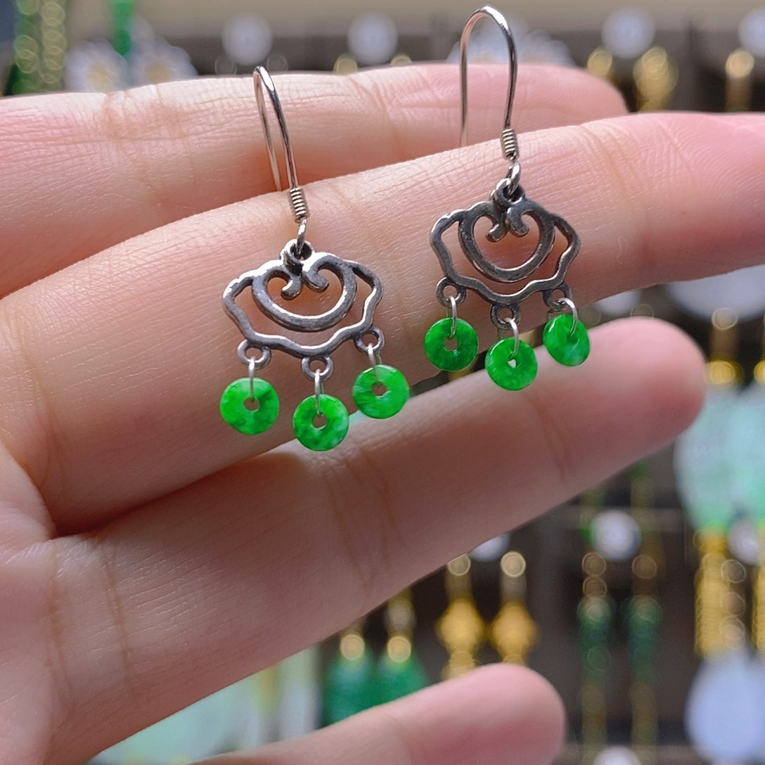 未镶嵌翡翠耳饰翡翠