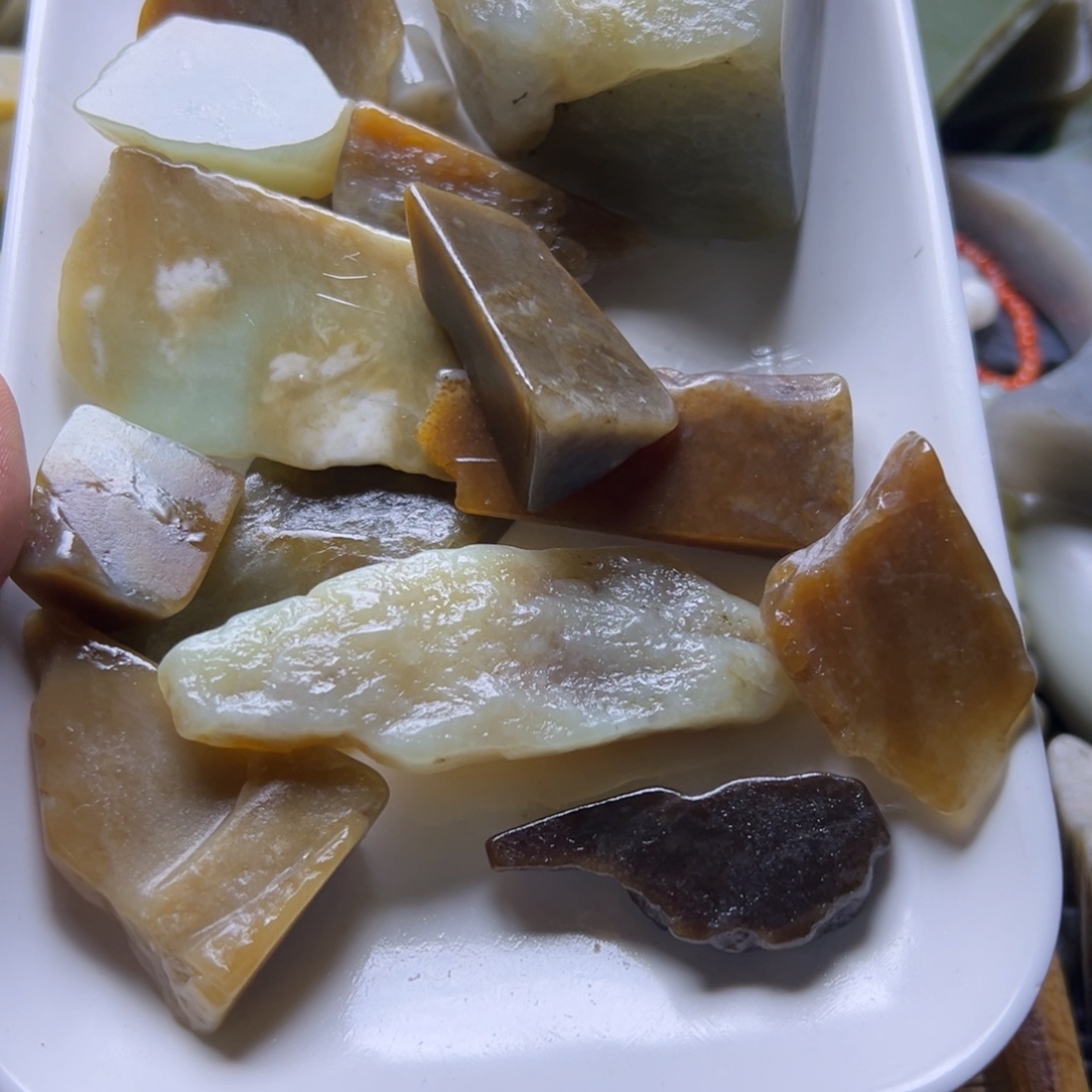 和田玉（糖玉）未镶嵌挂件